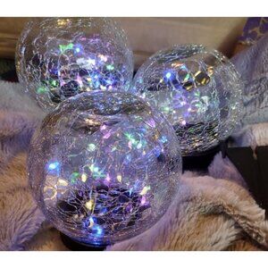 Solar Globes Lights for Outdoor Garden Décor,Crackle Glass Solar Lights for Yard